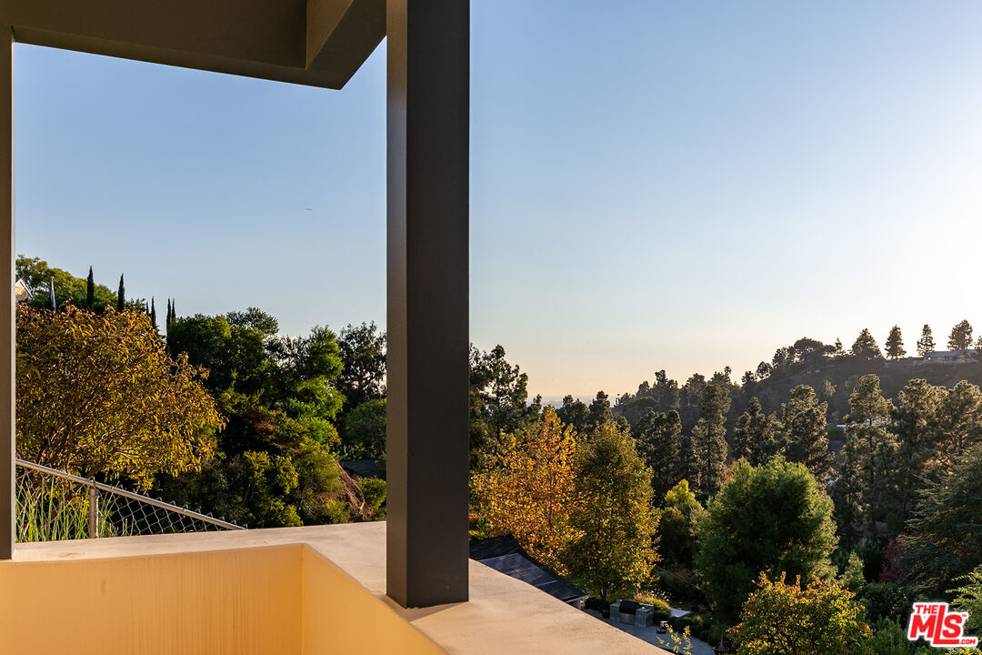 1658 Lindacrest Drive Beverly Hills, CA 90210 - Photo 29 of 29