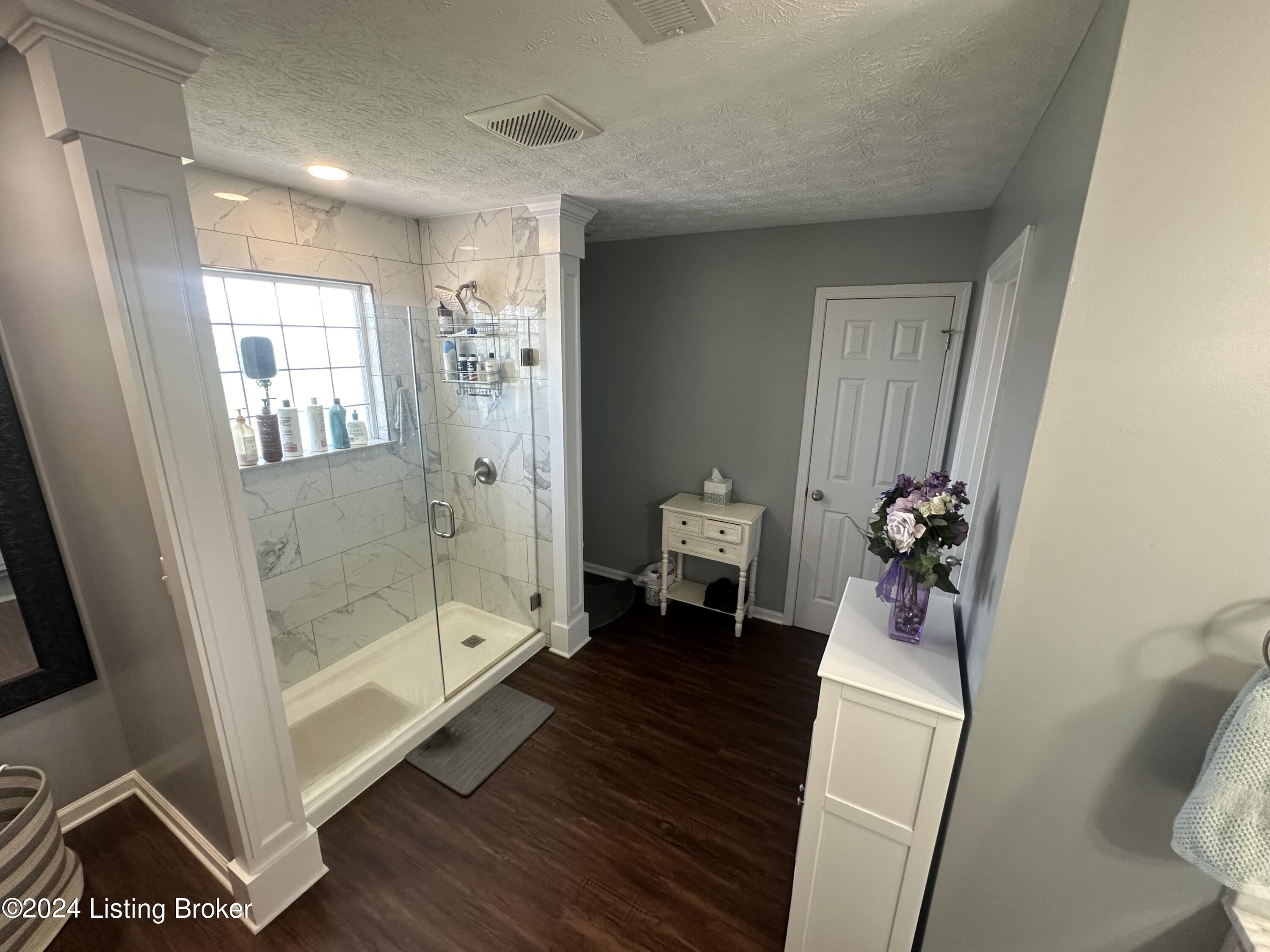 397 Spring Farm Trail Shepherdsville, KY 40165 - Photo 19 of 34 Primary Bath