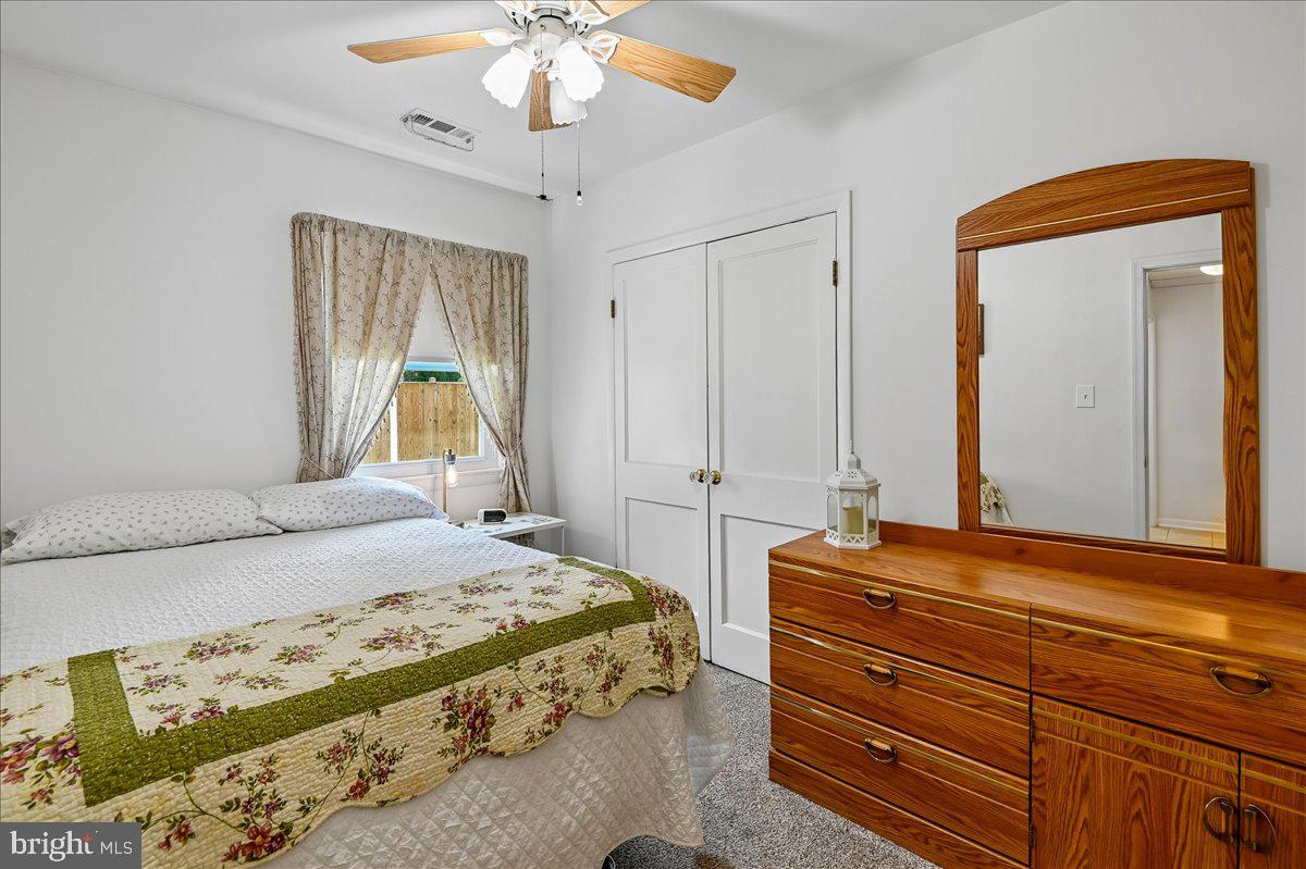 1731 Tacoma Road Edgewater, MD 21037 - Photo 36 of 59 Cozy bedroom with natural light.
