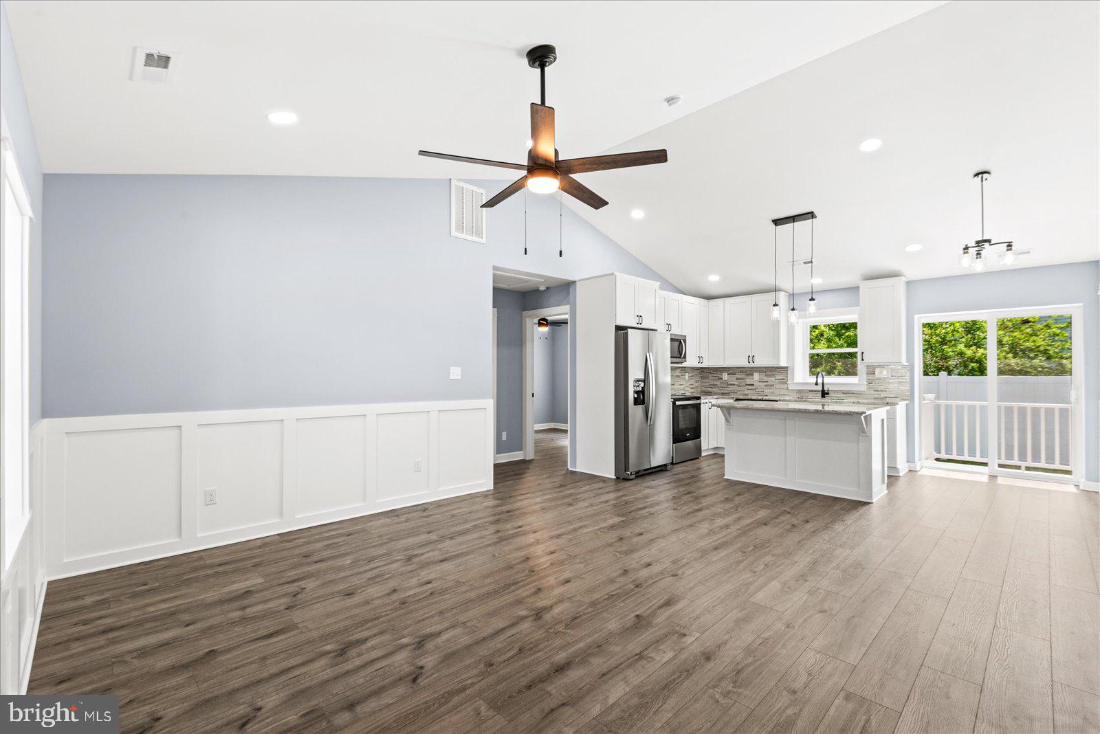 408 Wirt Street Colonial Beach, VA 22443 - Photo 6 of 46 Bright and airy open-concept space.