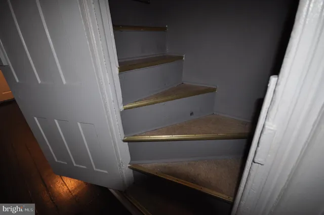 a view of walk in closet