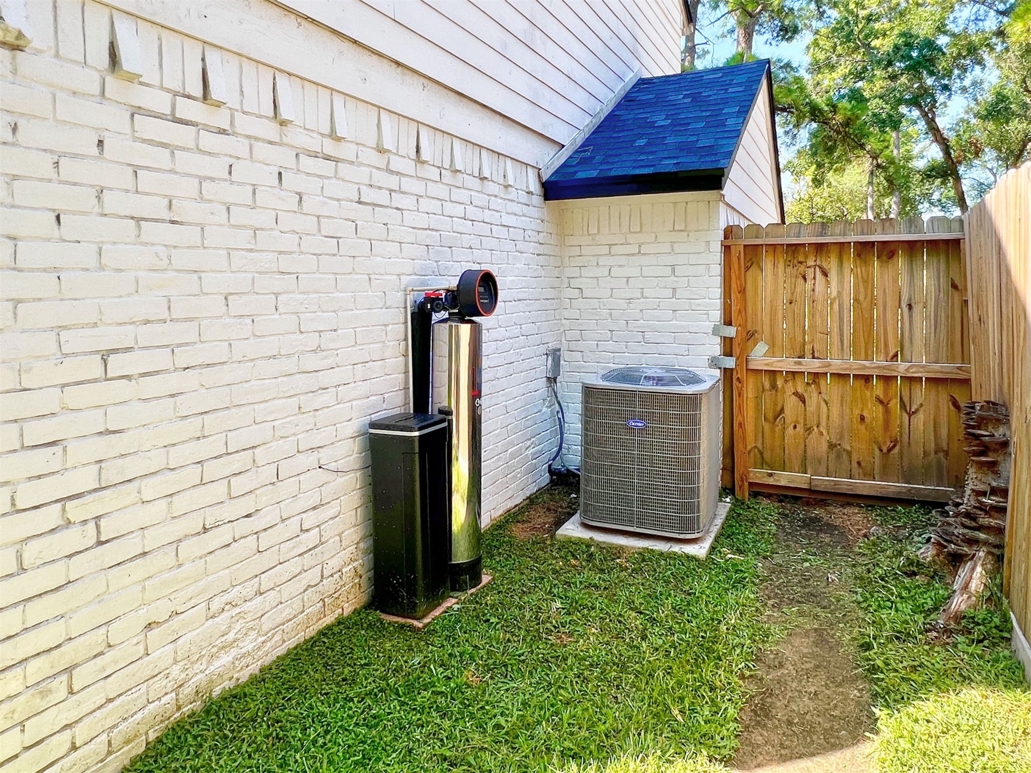 16902 Summit Oaks Lane Spring, TX 77379 - Photo 43 of 49 a view of a backyard