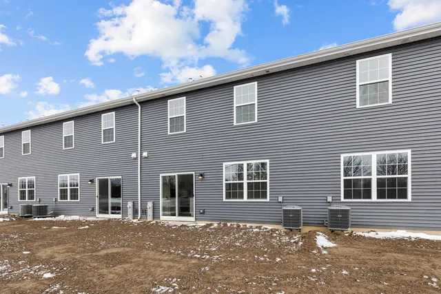 $2,795 | 1763 Baler Avenue, Aurora, IL 60503