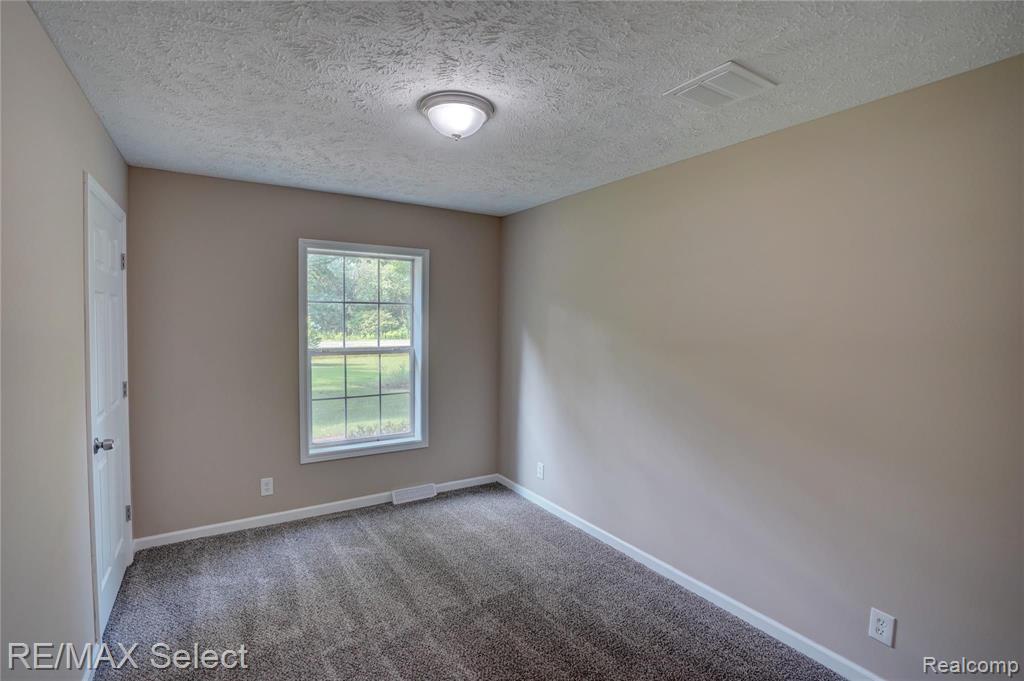 2883 East Shaffer Road Midland, MI 48642 - Photo 27 of 44