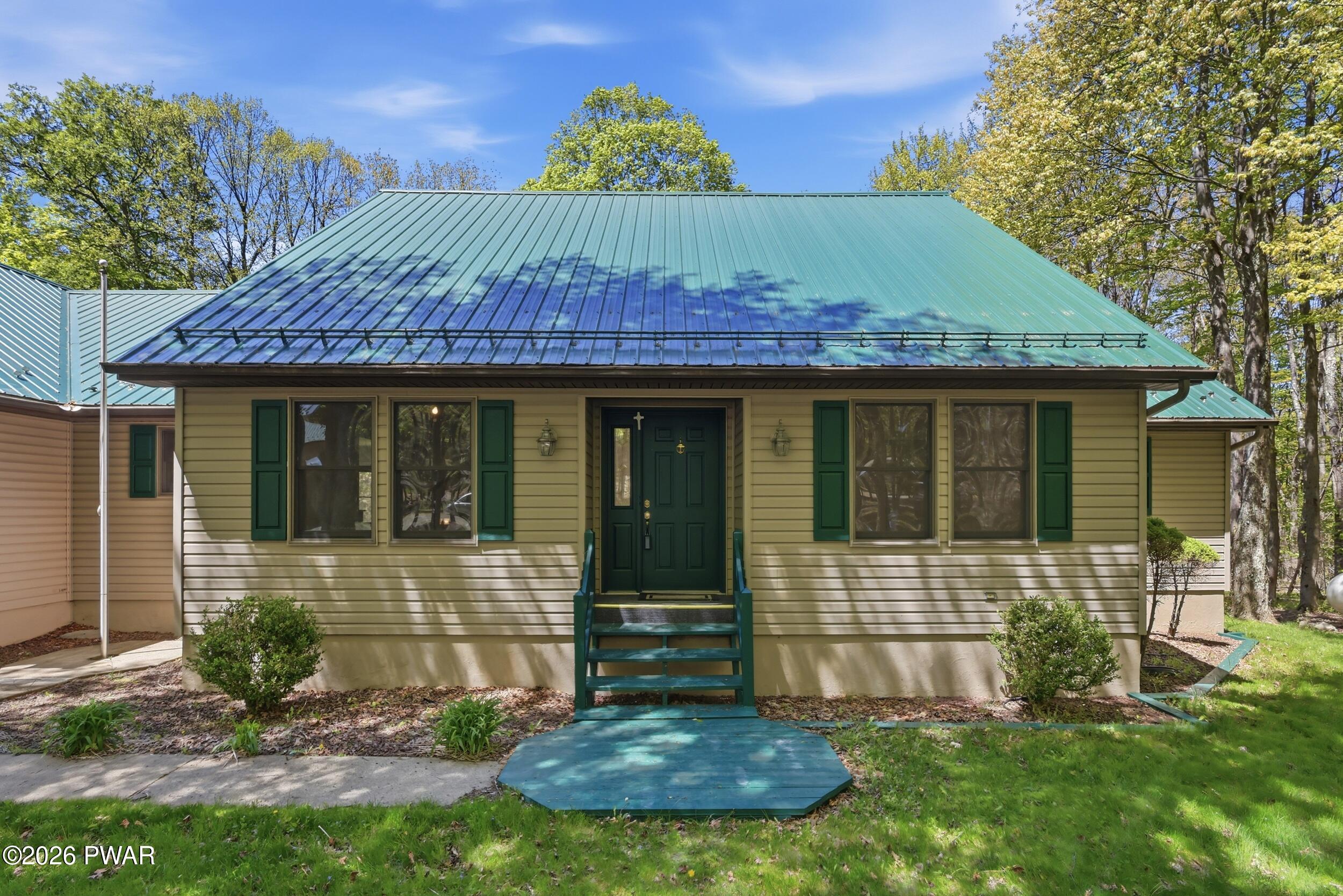 139 Huckleberry Road Newfoundland, PA 18445 - Photo 3 of 37