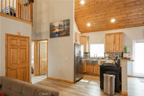 $549,000 | 433 Imperial Avenue, Sugarloaf, CA 92386