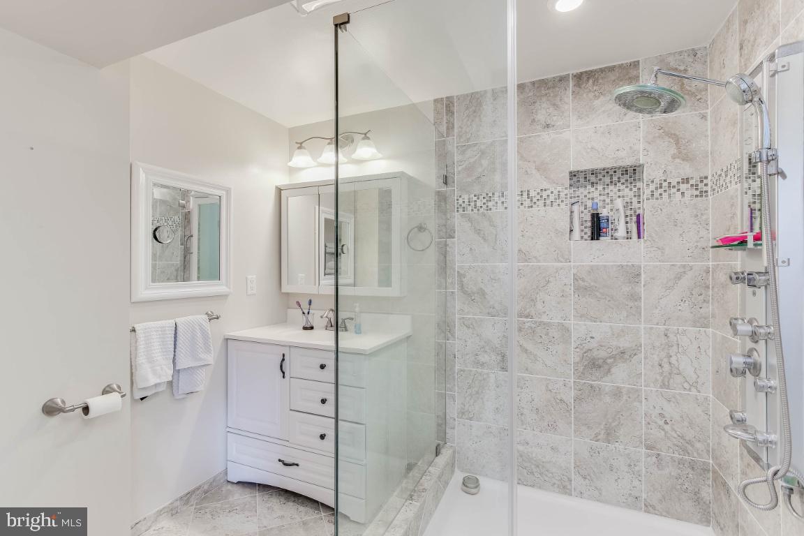 201 Contour Road Mount Airy, MD 21771 - Photo 15 of 40 Gallery Image 15
