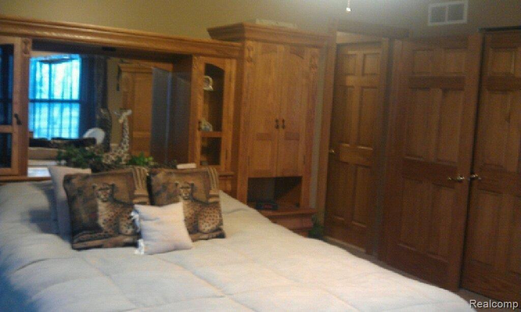 5782 Cade Road Imlay City, MI 48444 - Photo 10 of 15 5782 Cade-- MS Bedroom.JPG