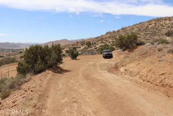 a view of a snow on the top of a mountain