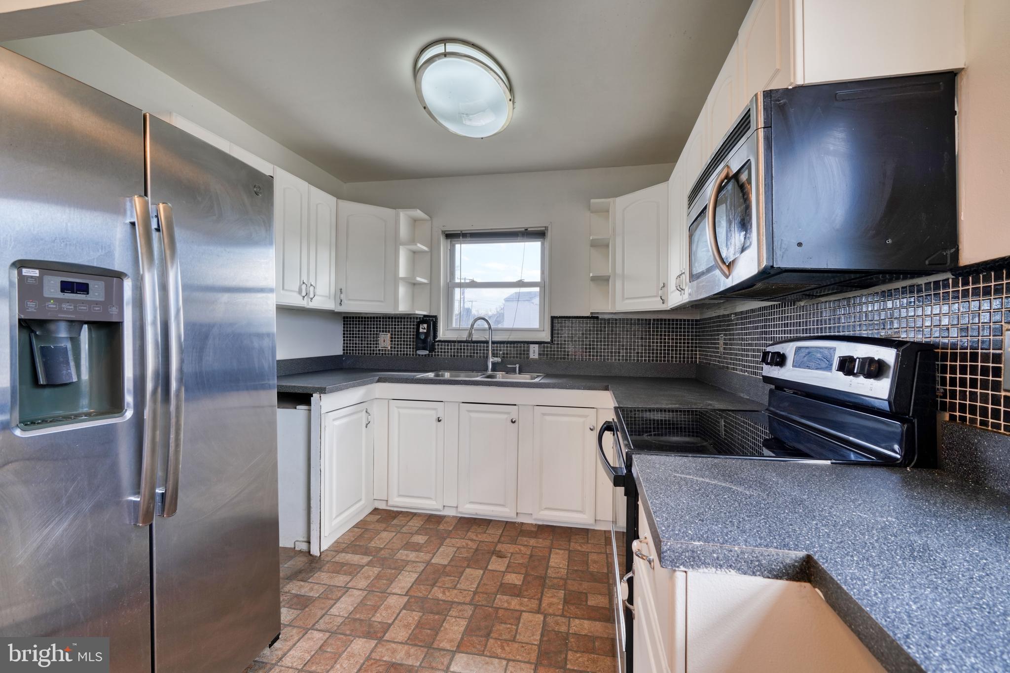 2312 Holyoke Road Rosedale, MD 21237 - Photo 15 of 39