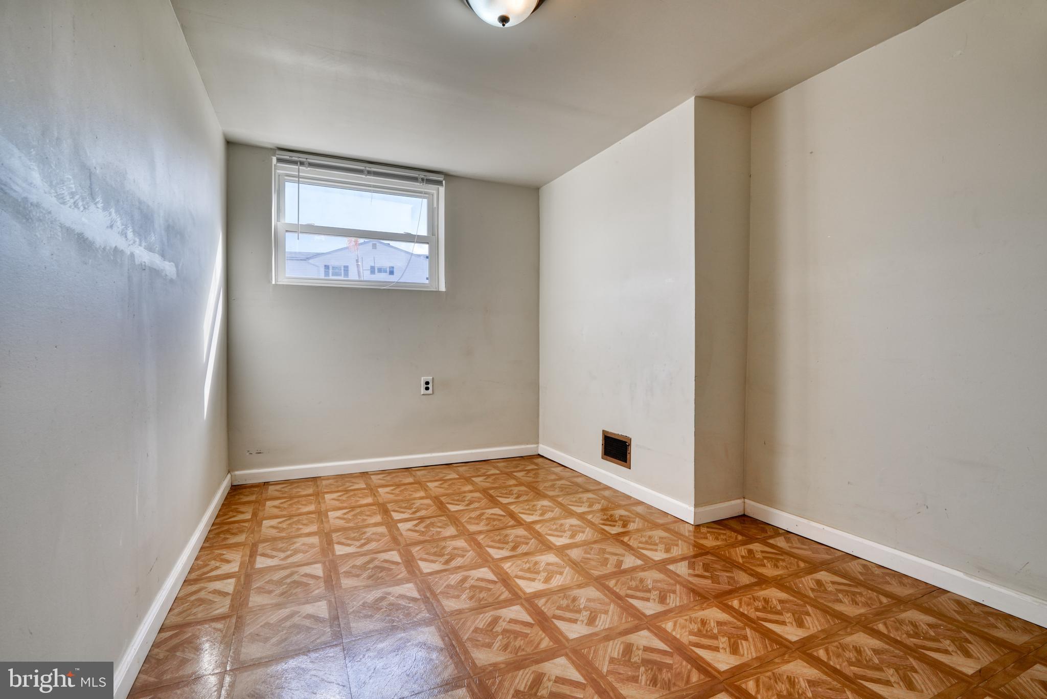 2312 Holyoke Road Rosedale, MD 21237 - Photo 22 of 39