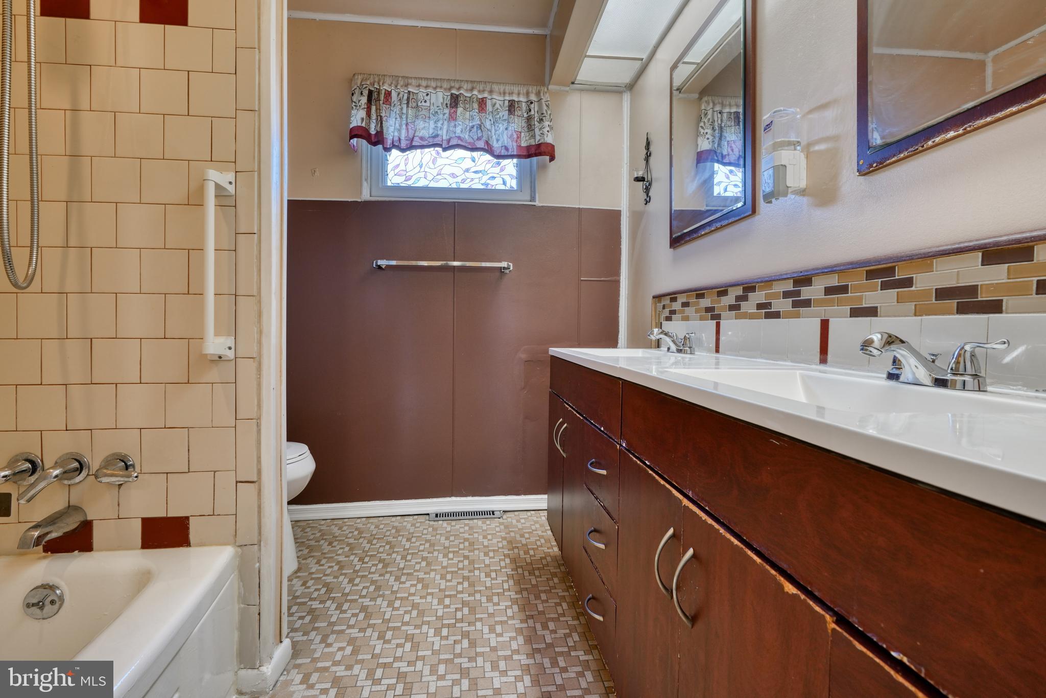 2312 Holyoke Road Rosedale, MD 21237 - Photo 24 of 39