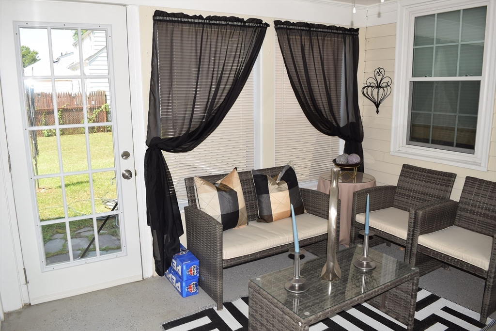 43 Barton Street Springfield, MA 01104 - Photo 14 of 25