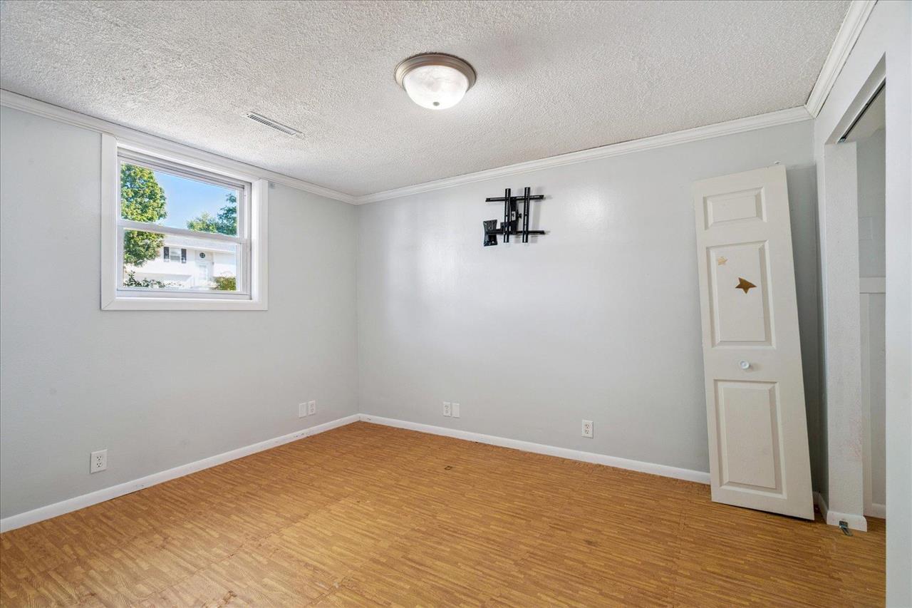3226 Bramble Road Southwest Cedar Rapids, IA 52404 - Photo 16 of 25 Gallery Image 16
