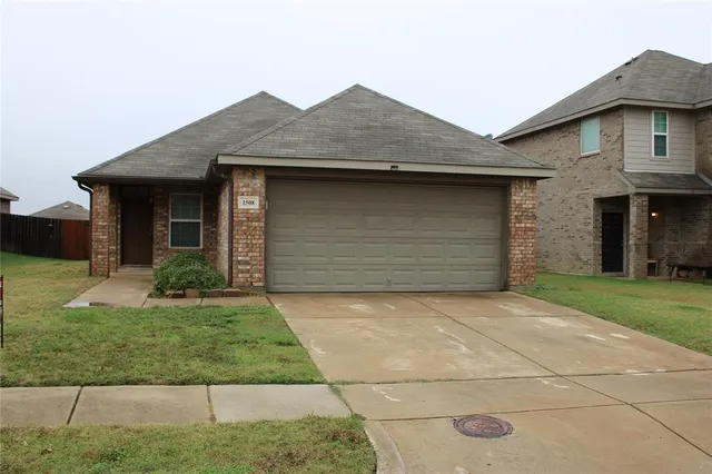 $239,900 | 1508 Blue Jay Drive, Ennis, TX 75119