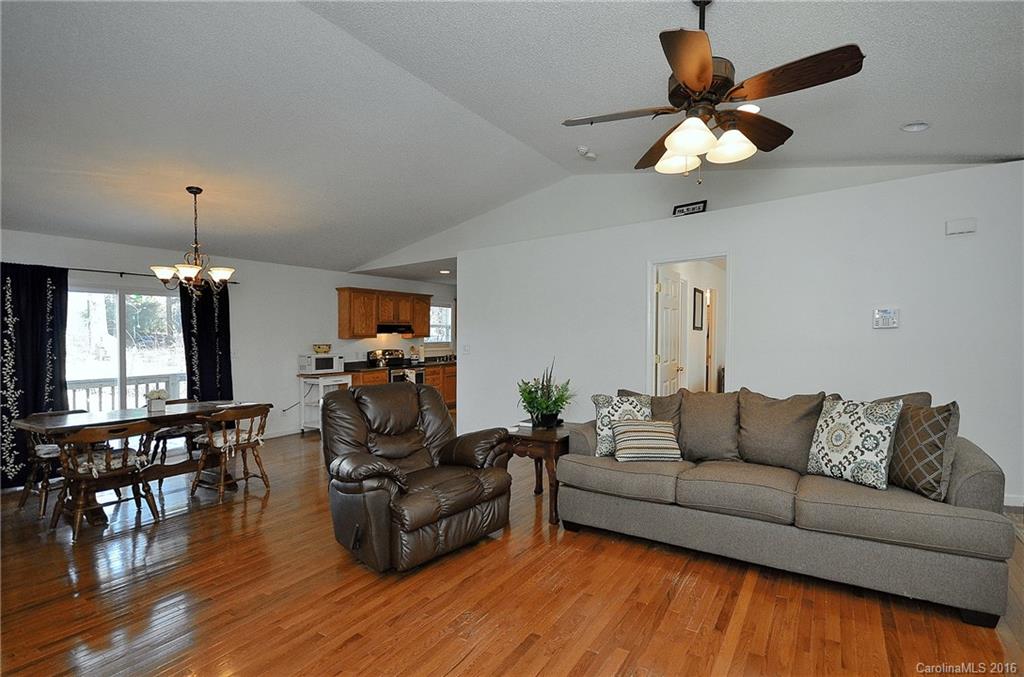 4 Barclay Road Candler, NC 28715 - Photo 3 of 17 Gallery Image 3