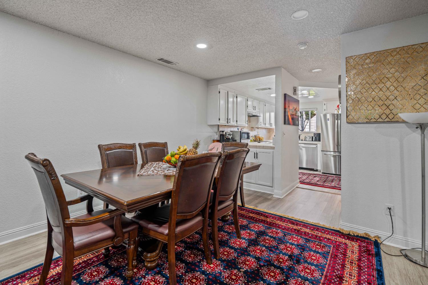 4009 Dale Road, Unit E Modesto, CA 95356 - Photo 3 of 26