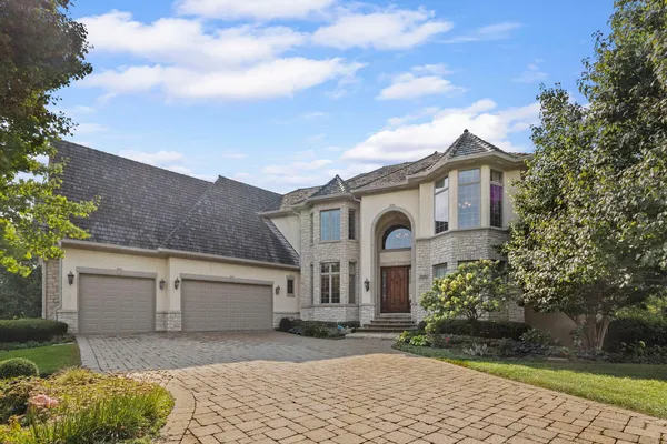 $1,100,000 | 21851 Murfield Court, Mundelein, IL 60060