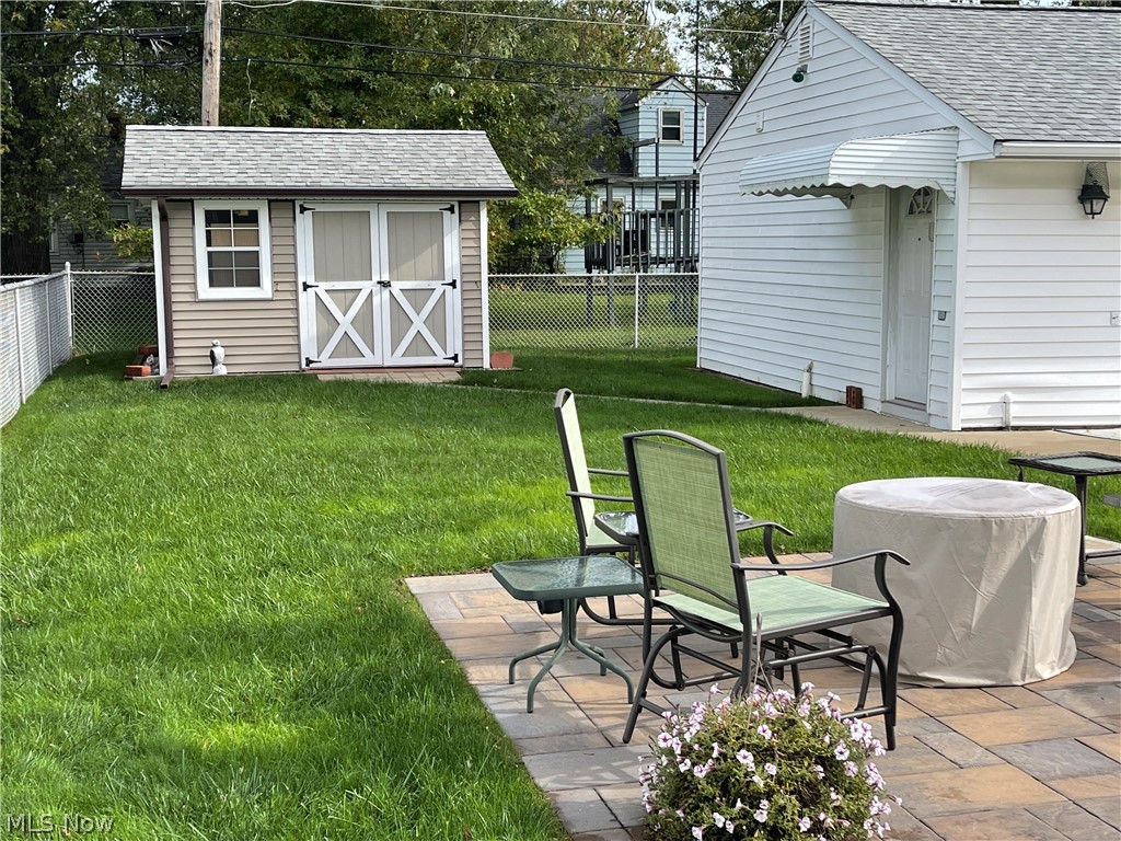 677 Mannering Road Eastlake, OH 44095 - Photo 9 of 32 Gallery Image 9