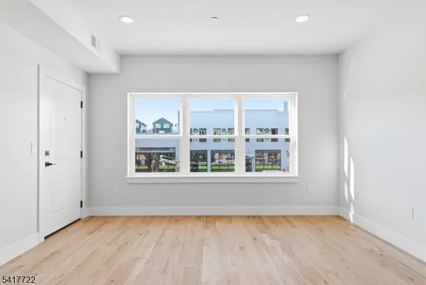 $2,900 | 34 Elizabeth Avenue, Unit 1, Newark, NJ 07108