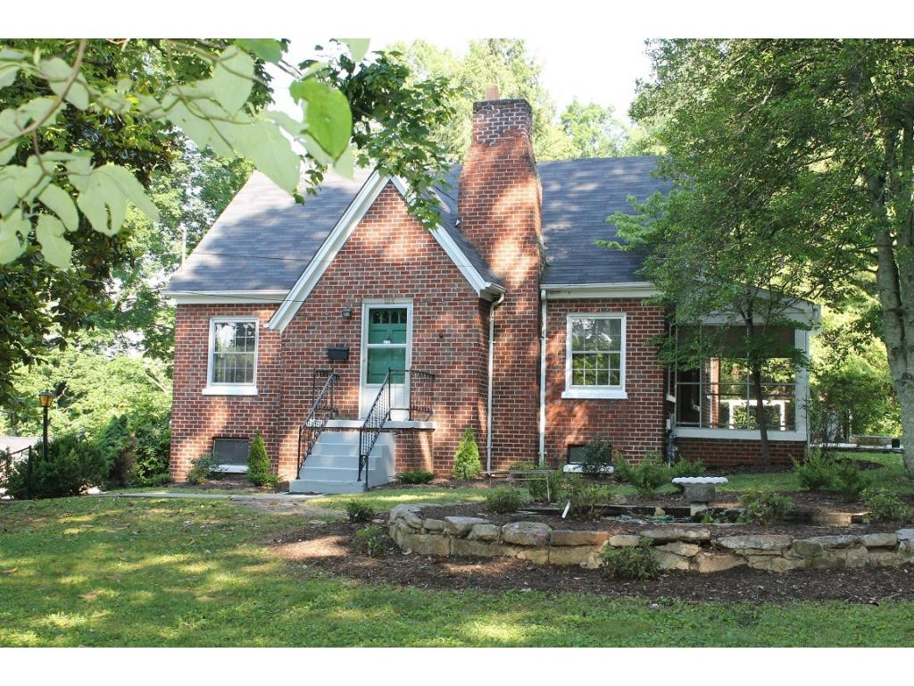 104 Crossway Road Bristol, VA 24201 - Photo 1 of 27 Photo 1