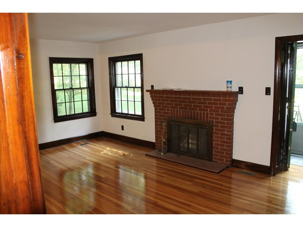 104 Crossway Road Bristol, VA 24201 - Photo 2 of 27 Photo 2