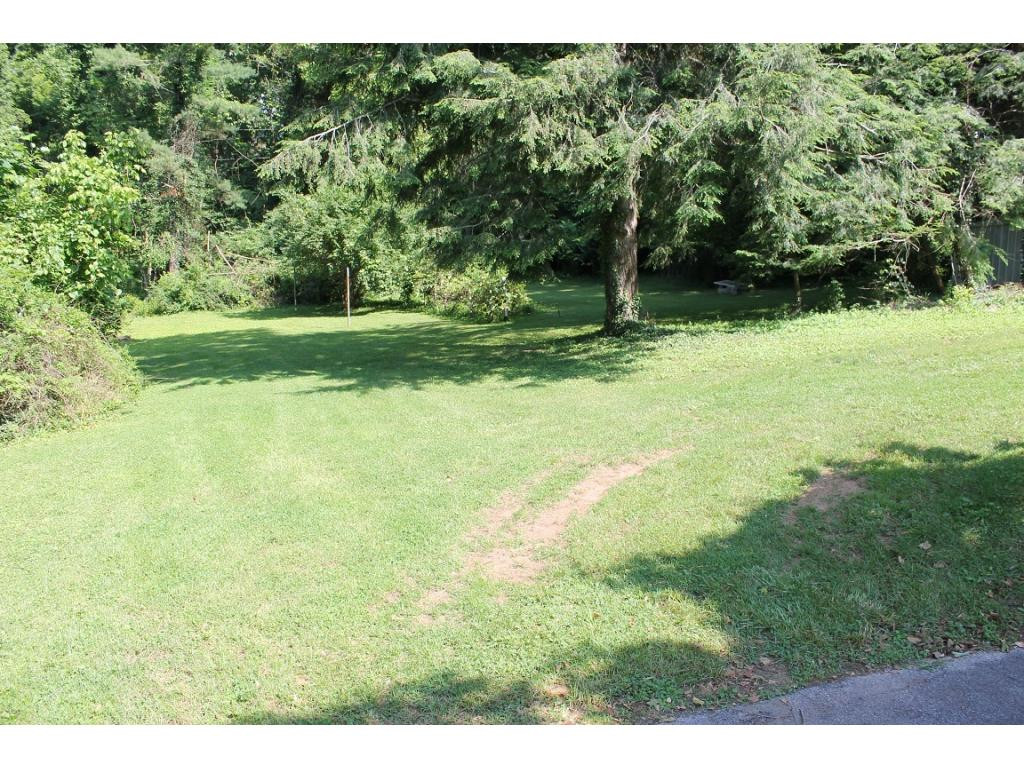 104 Crossway Road Bristol, VA 24201 - Photo 24 of 27 Photo 24