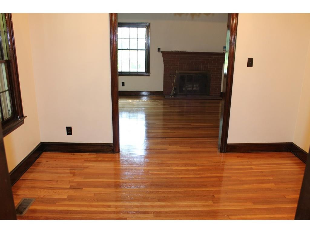 104 Crossway Road Bristol, VA 24201 - Photo 5 of 27 Photo 5