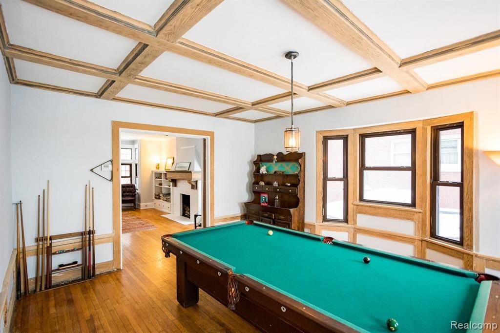 140 Atkinson Street Detroit, MI 48202 - Photo 8 of 52