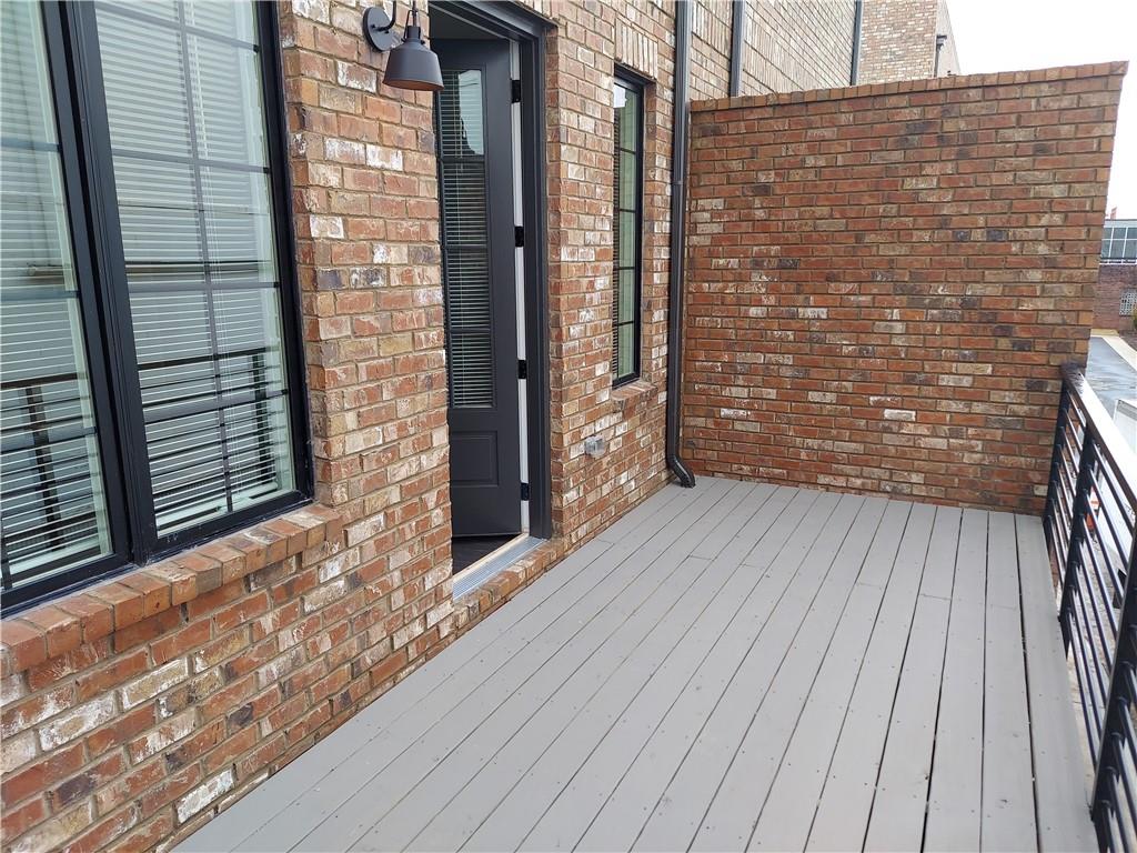 314 Fair Street Southwest Atlanta, GA 30313 - Photo 5 of 22 a view of wooden balcony