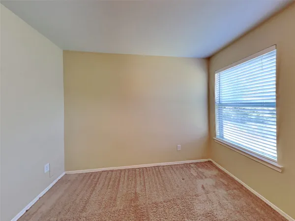 $1,925 | 1101 Shadow Glenn Drive, Conroe, TX 77301