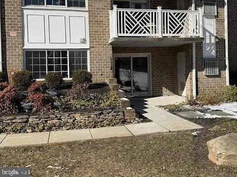 $355,000 | 6 Bandon Court, Unit 104, Lutherville-Timonium, MD 21093