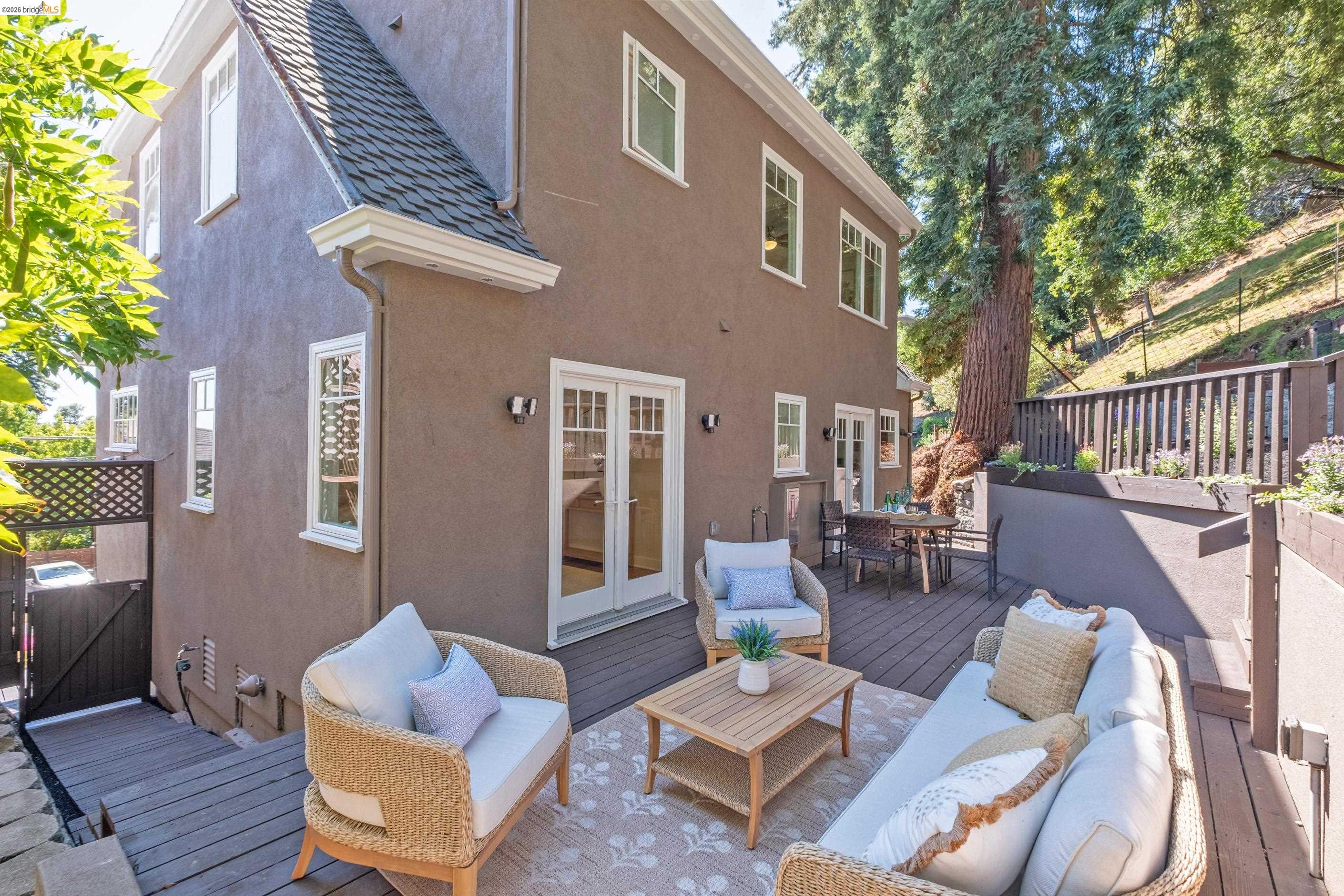 977 Regal Road Berkeley, CA 94708 - Photo 57 of 73 Gallery Image 57