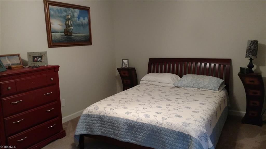 Master Bedroom w/ Bath