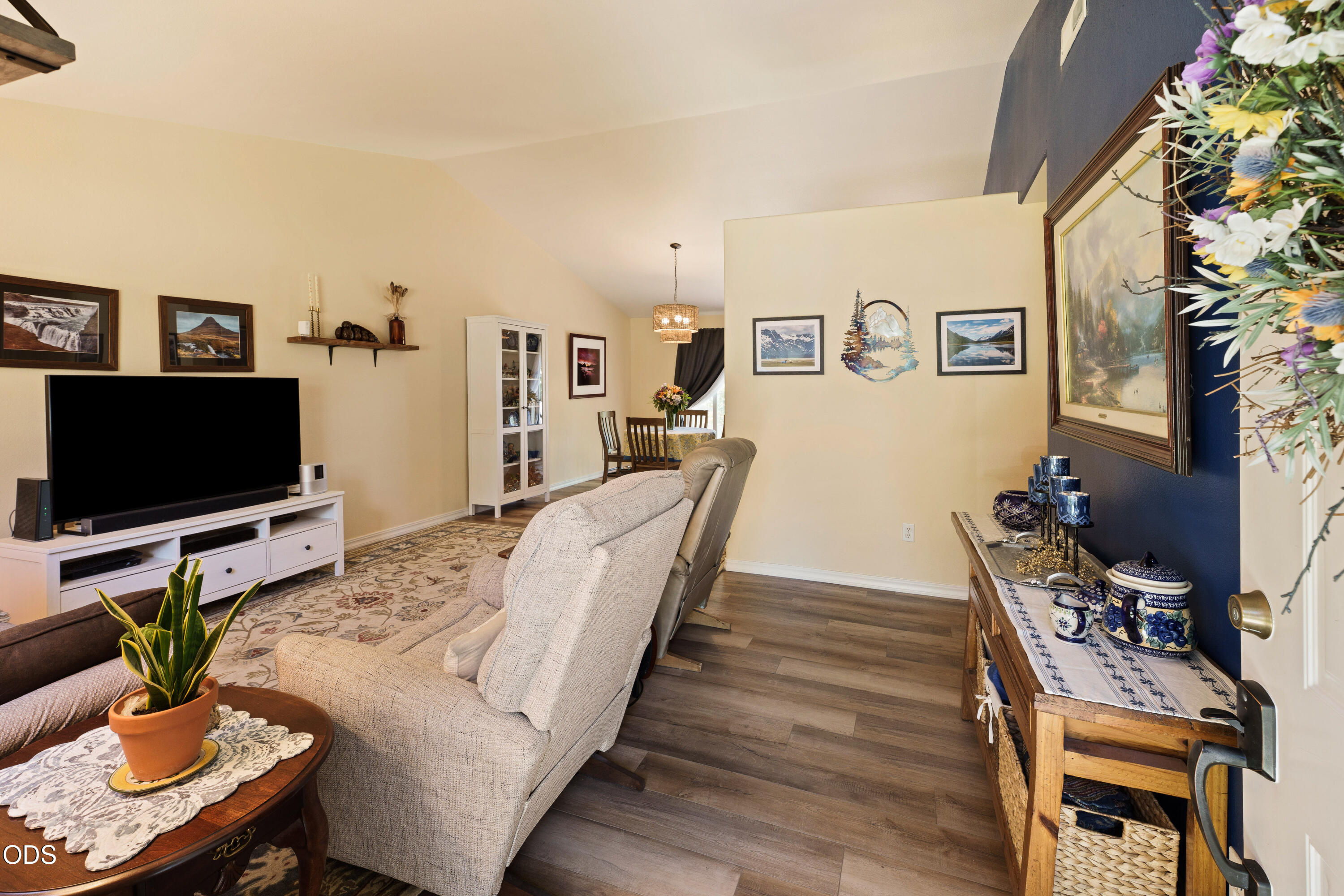 1425 Southwest 31st Street Redmond, OR 97756 - Photo 6 of 29