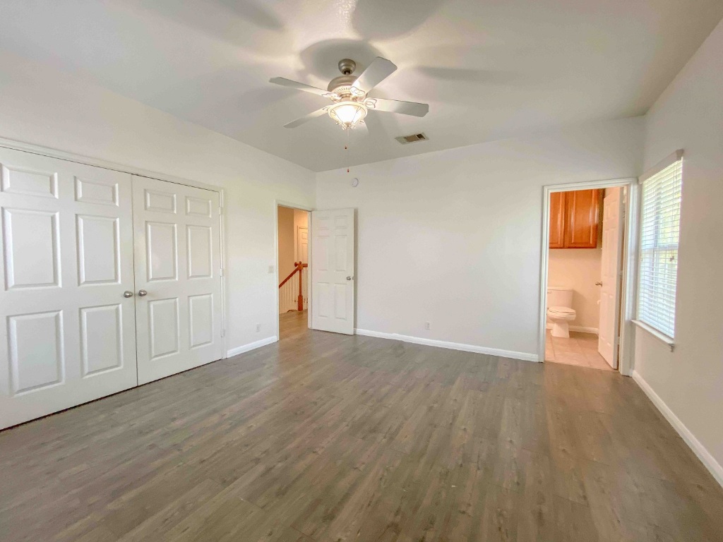 609 West 37th Street Austin, TX 78705 - Photo 24 of 38 a view of an empty room with wooden floor