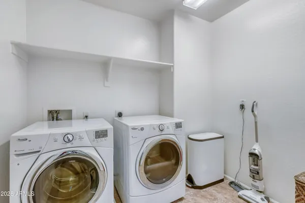 $669,900 | 874 East Furness Drive, Gilbert, AZ 85297