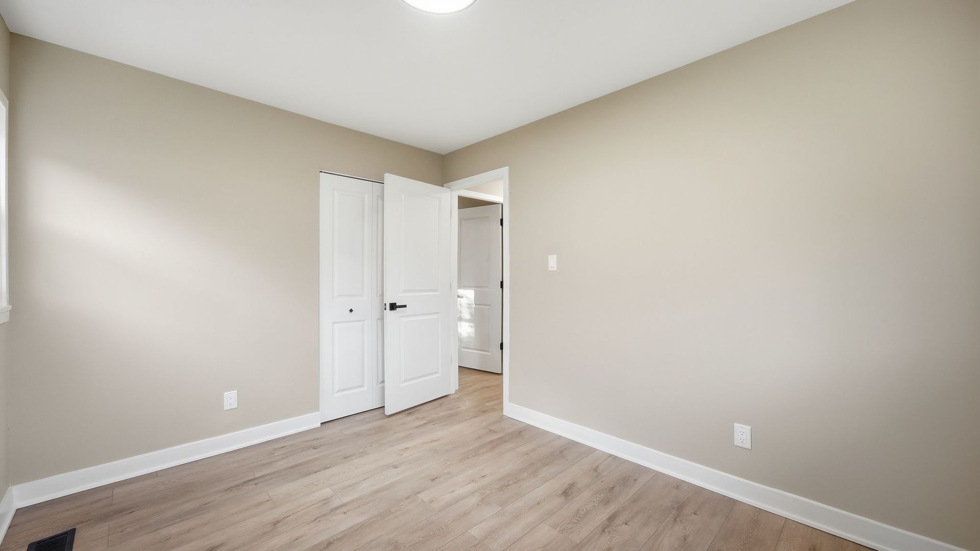 706 Halstead Avenue Romeoville, IL 60446 - Photo 14 of 22 Gallery Image 14