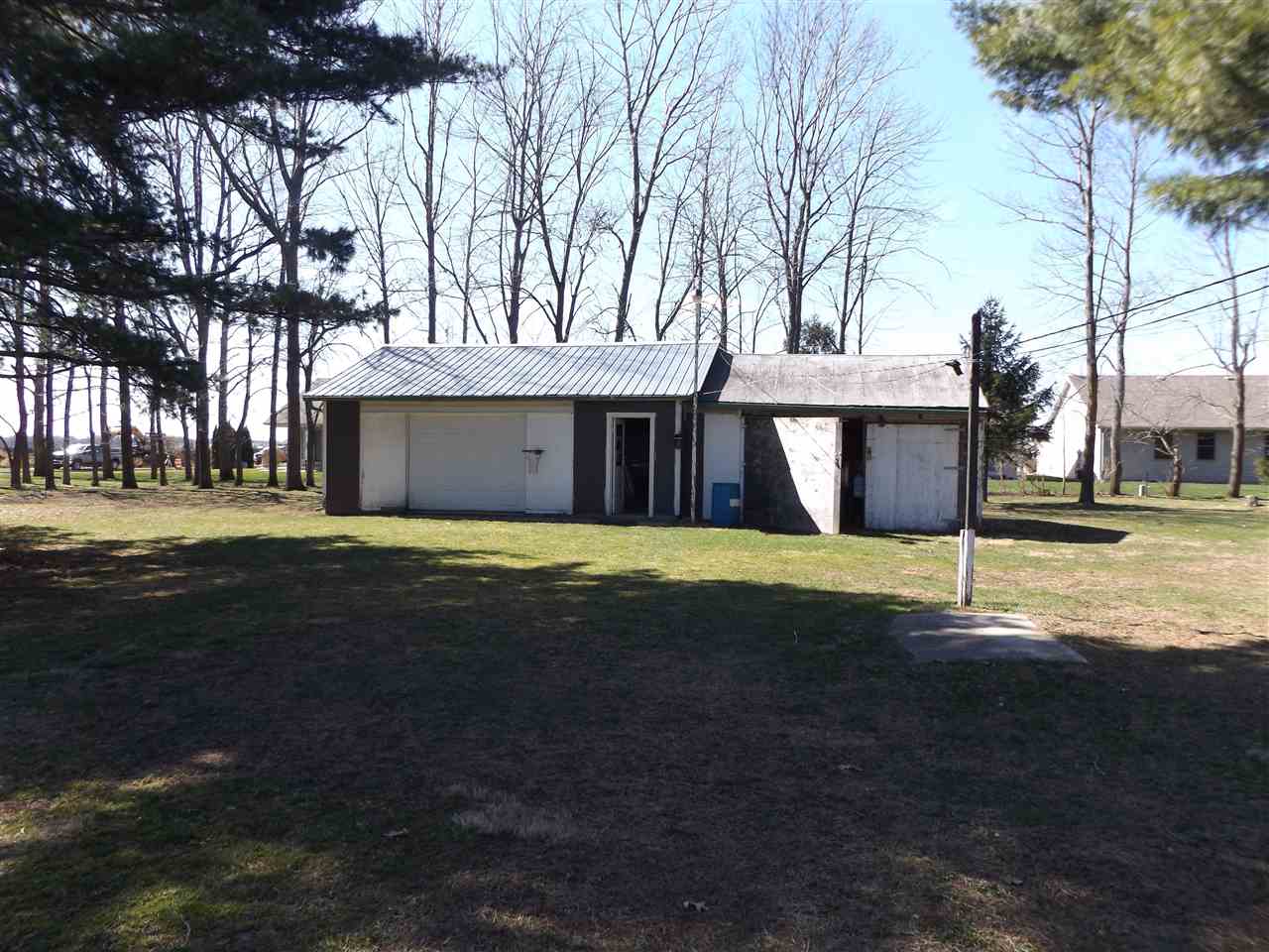 2839 Dierdorff Road Goshen, IN 46526 - Photo 12 of 20 Gallery Image 12
