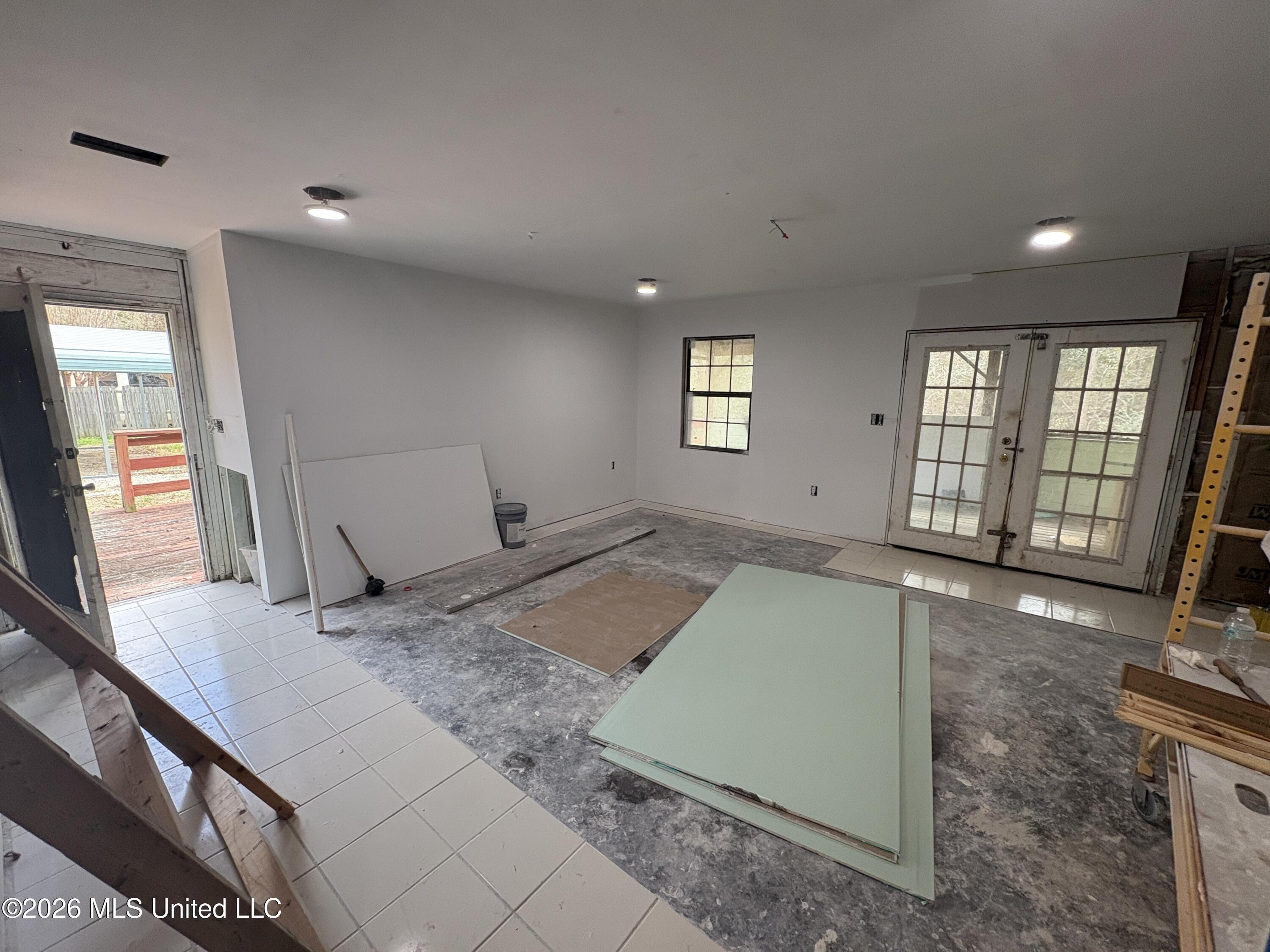 2417 Robertsdale Road Gautier, MS 39553 - Photo 4 of 15 IMG_4351