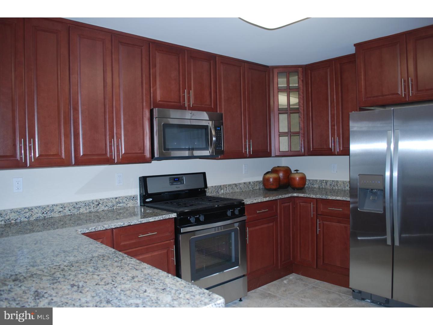 415 Dutch Neck Road Hightstown, NJ 08520 - Photo 8 of 25 Gallery Image 8