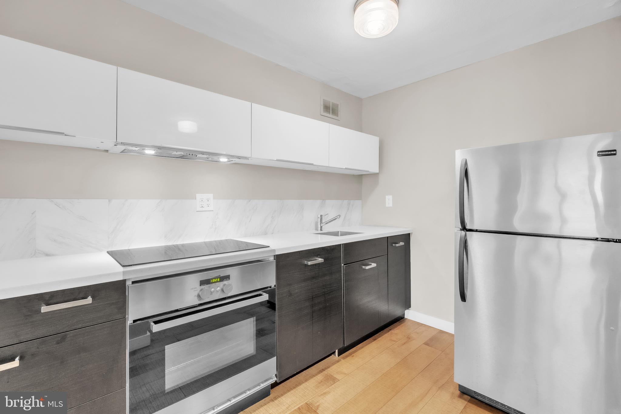 224-30 West Rittenhouse Square, Unit 1618 Philadelphia, PA 19103 - Photo 2 of 35