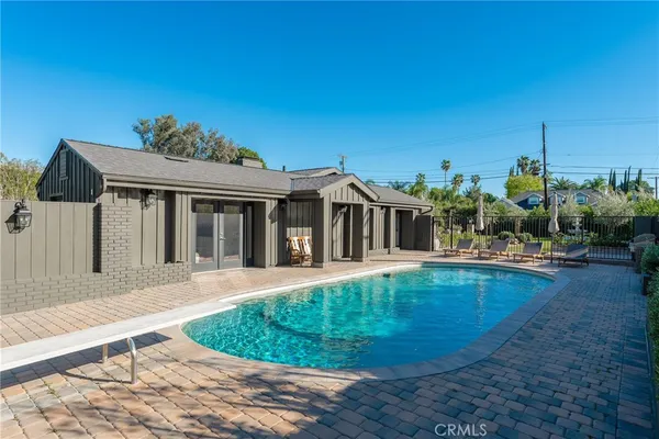a view of a house with garden