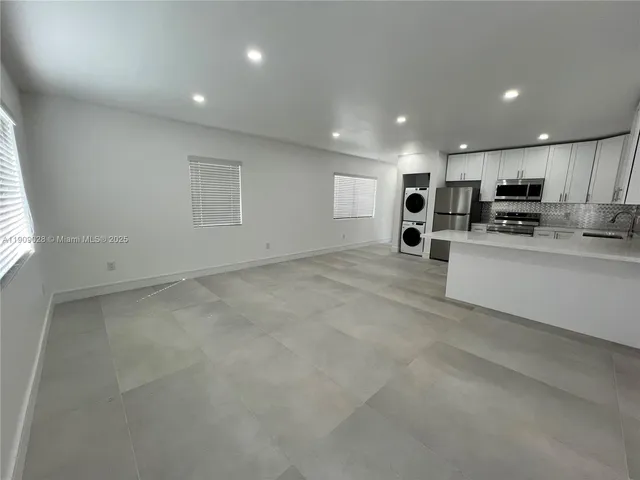 $1,900 | 75 Northeast 70th Street, Unit A, Miami, FL 33138