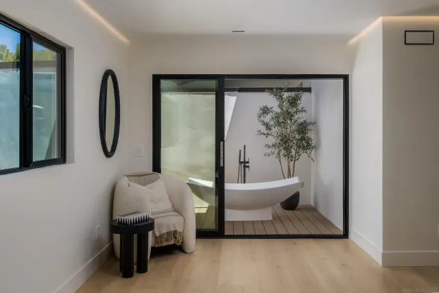 $3,025,000 | 5826 Soledad Mountain Road, La Jolla, CA 92037