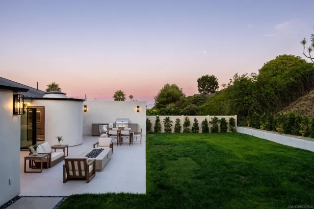 $3,025,000 | 5826 Soledad Mountain Road, La Jolla, CA 92037