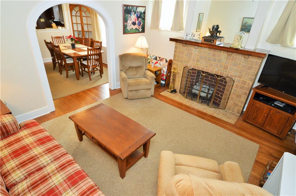 207 Seavey Road Pittsburgh, PA 15223 - Photo 5 of 25 Gallery Image 5