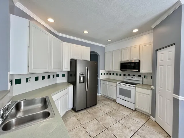 $3,200 | 3765 Northwest Deer Oak Drive, Jensen Beach, FL 34957