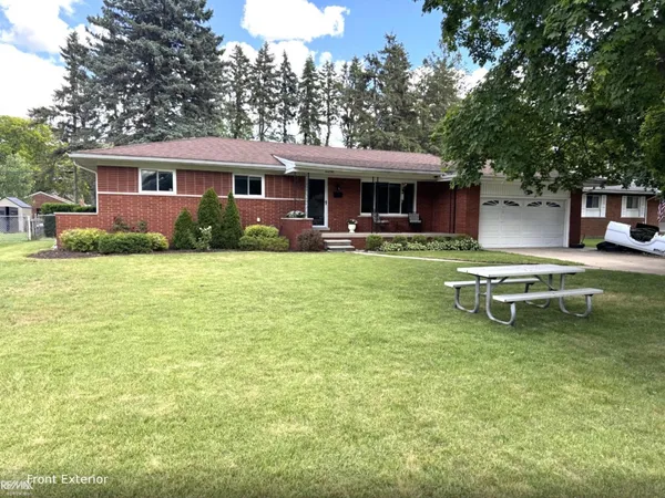 $265,000 | 44790 Kemp Street, Sterling Heights, MI 48314