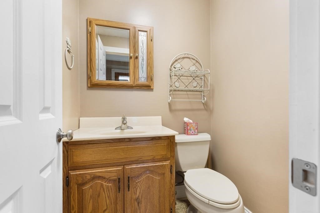 95 Bellflower Road Billerica, MA 01821 - Photo 16 of 36